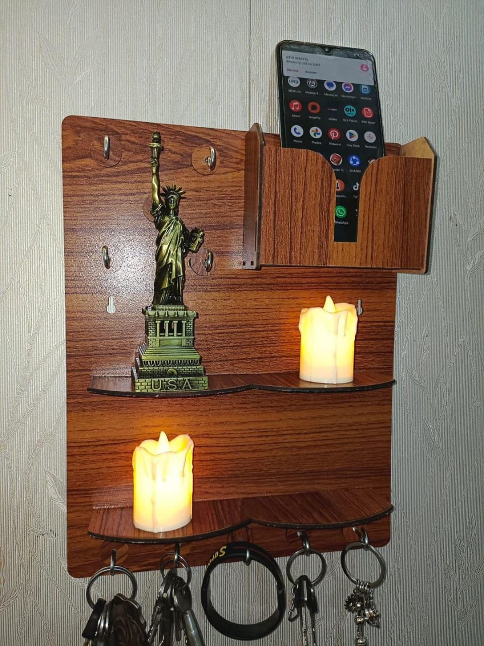 3-in-1 Wooden Wall-Mounted Desk Organizer | Dual Mobile & Pen Holder with 7 Key Hooks