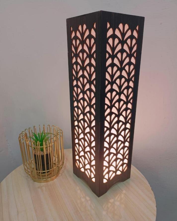 Nordic Repeating Leaf Column Floor Lamp – Matte Black Botanical Sculptural Light