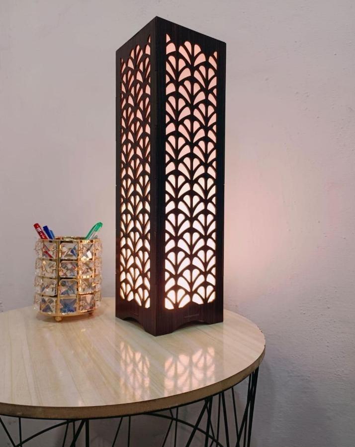 Nordic Repeating Leaf Column Floor Lamp – Matte Black Botanical Sculptural Light
