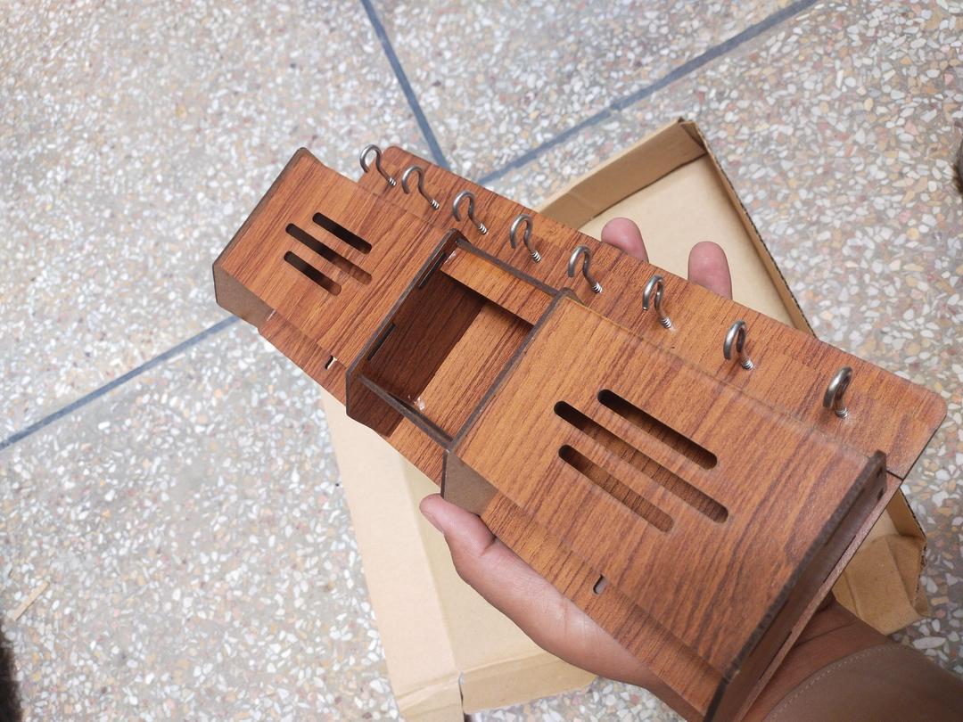 3-in-1 Wooden Wall-Mounted Desk Organizer | Dual Mobile & Pen Holder with 7 Key Hooks